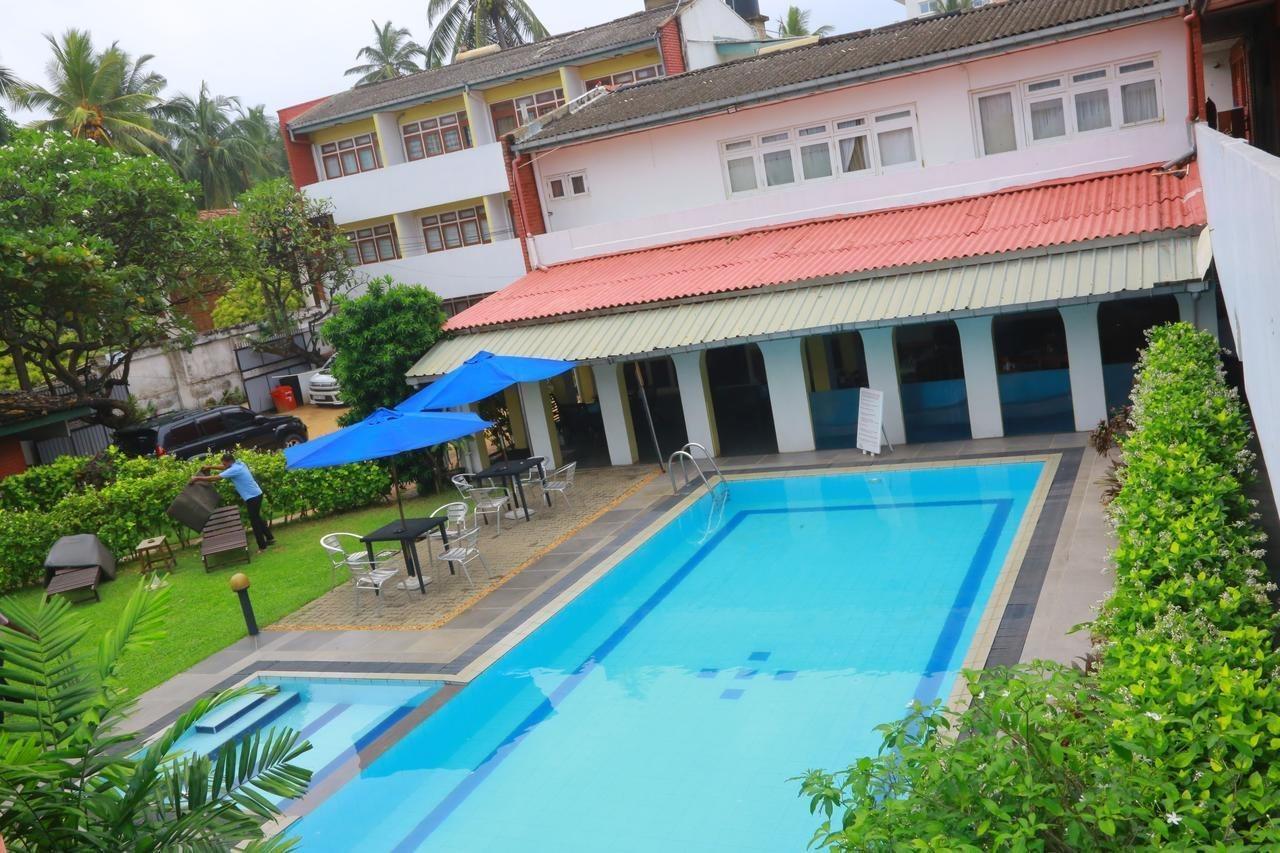 Ranveli Beach Resort Dehiwala-Mount Lavinia Eksteriør bilde