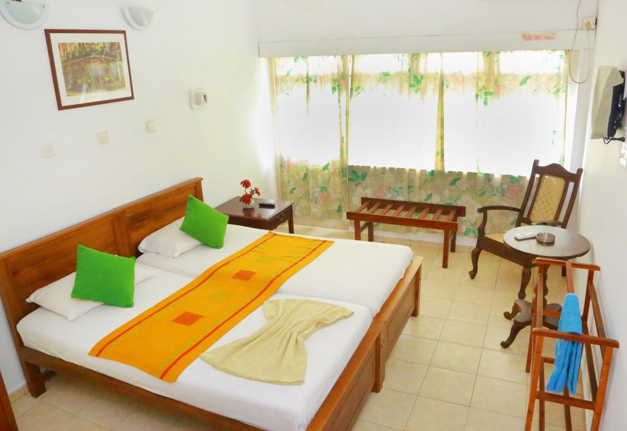 Ranveli Beach Resort Dehiwala-Mount Lavinia Eksteriør bilde