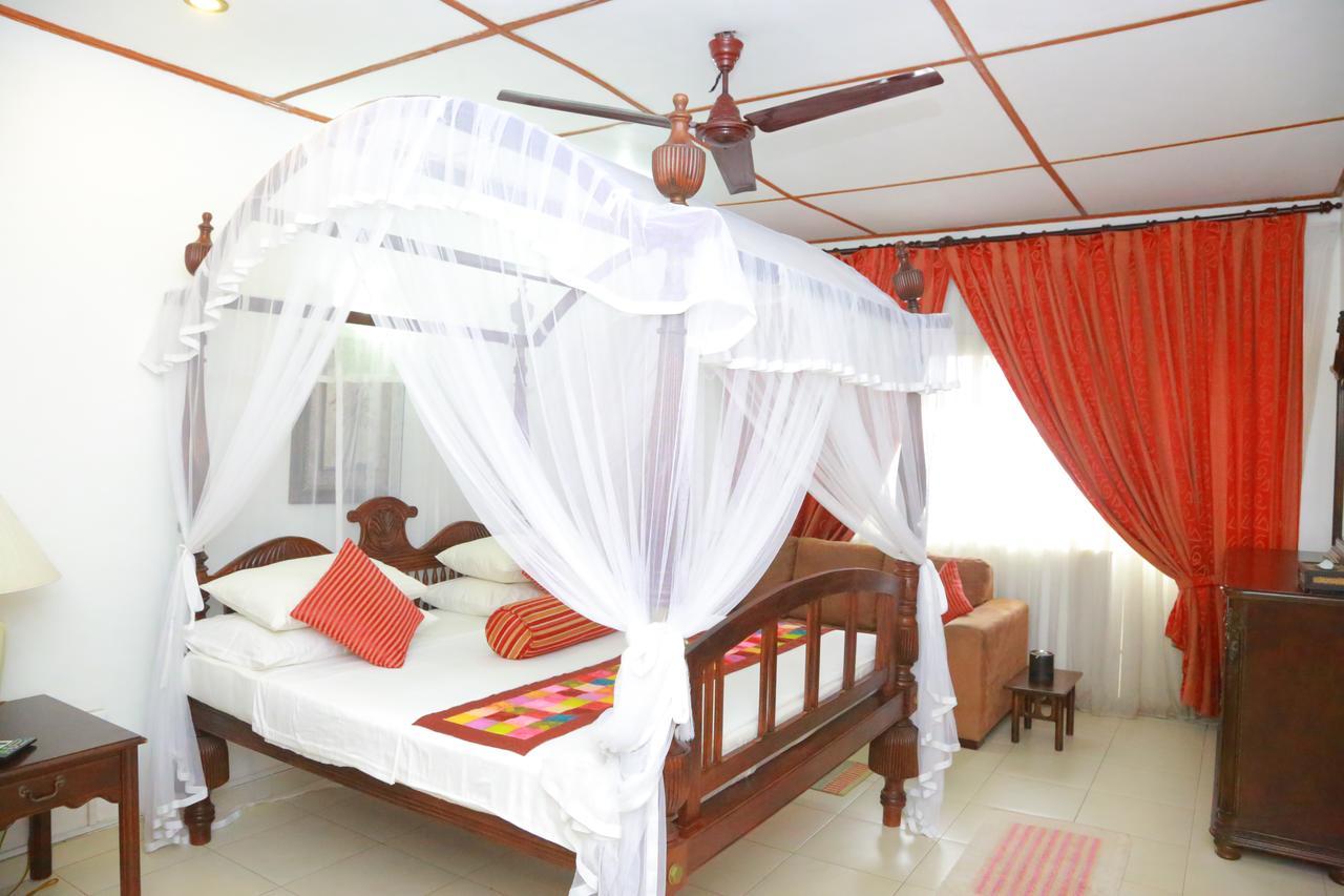 Ranveli Beach Resort Dehiwala-Mount Lavinia Eksteriør bilde