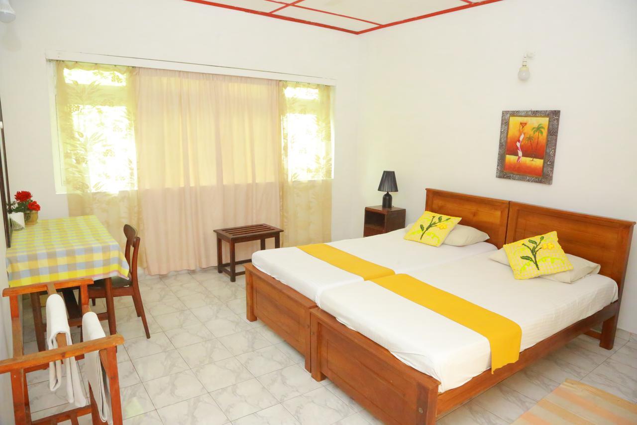 Ranveli Beach Resort Dehiwala-Mount Lavinia Eksteriør bilde