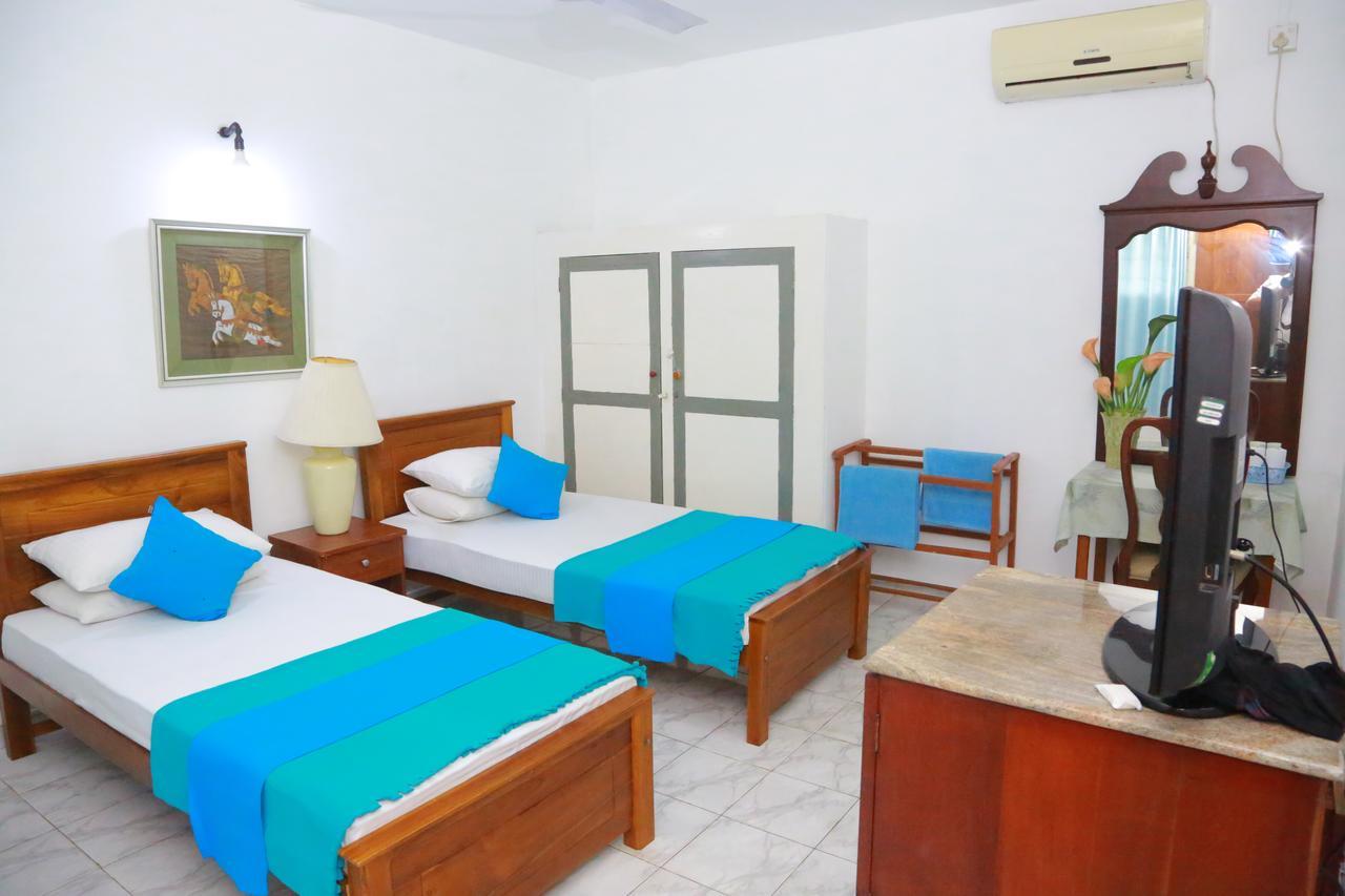 Ranveli Beach Resort Dehiwala-Mount Lavinia Eksteriør bilde
