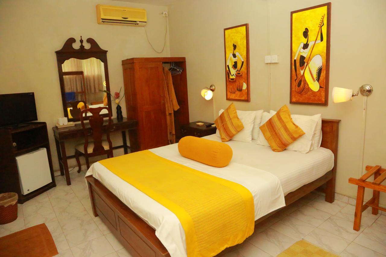 Ranveli Beach Resort Dehiwala-Mount Lavinia Eksteriør bilde