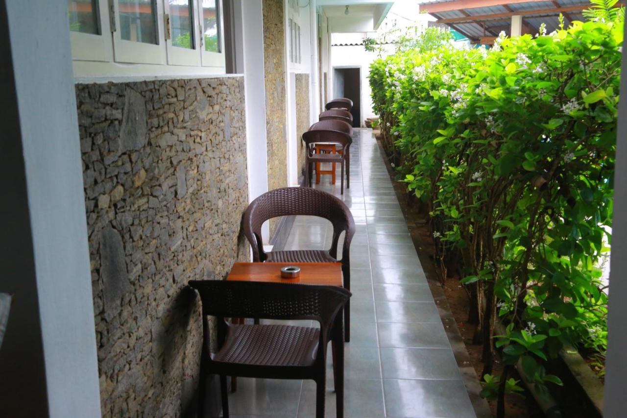 Ranveli Beach Resort Dehiwala-Mount Lavinia Eksteriør bilde