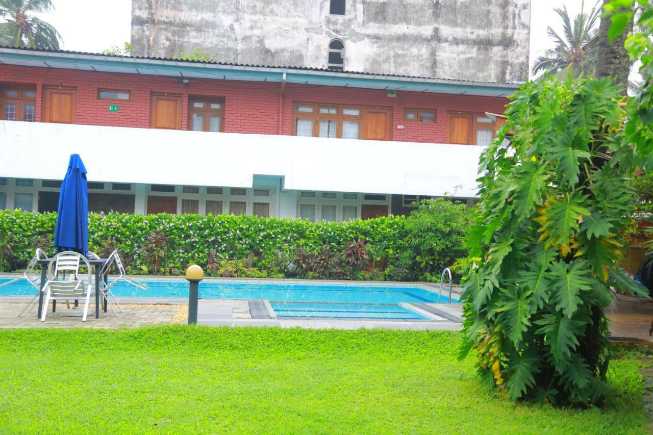 Ranveli Beach Resort Dehiwala-Mount Lavinia Eksteriør bilde