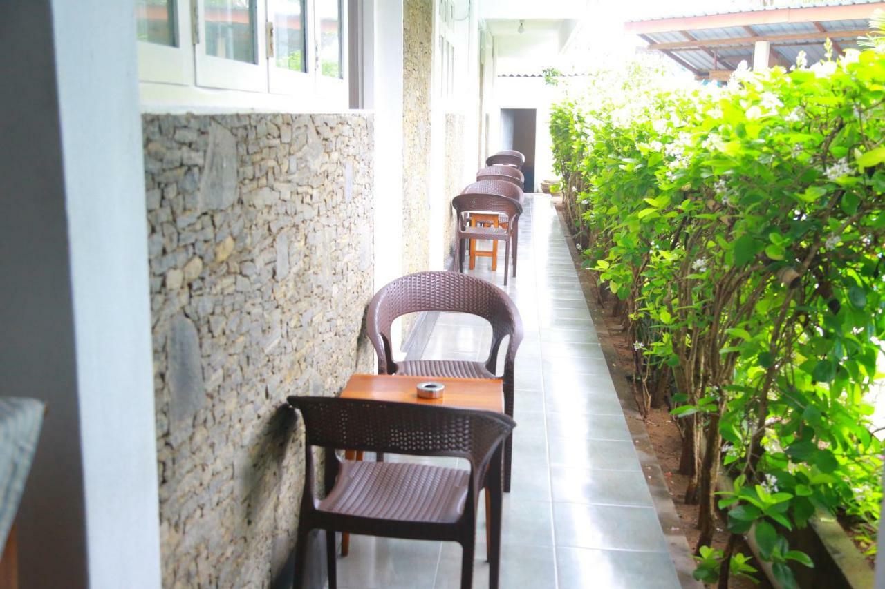 Ranveli Beach Resort Dehiwala-Mount Lavinia Eksteriør bilde